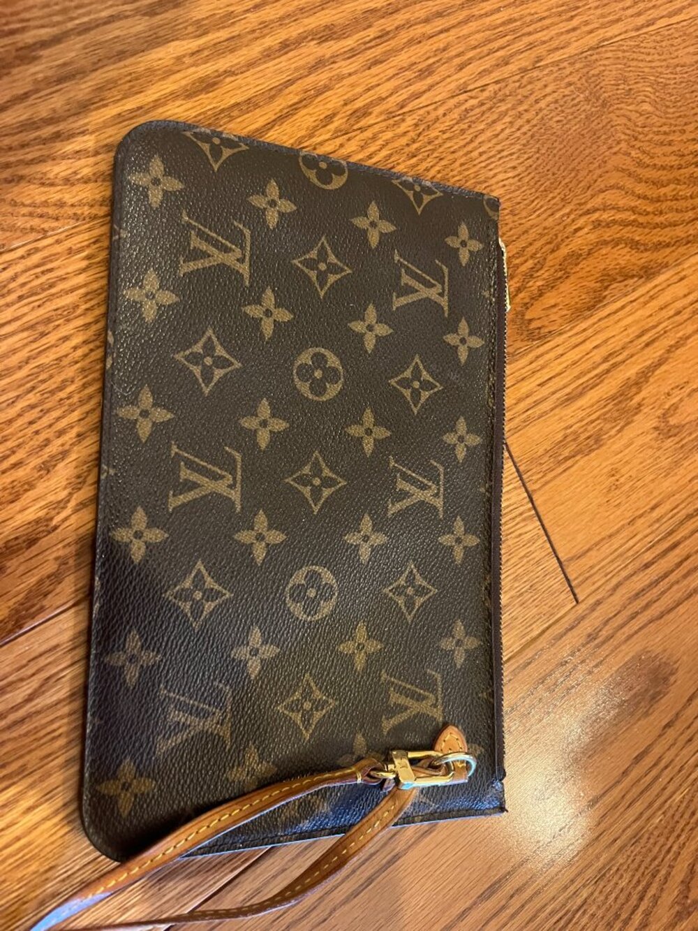 Louis Vuitton clutch - Picture 4 of 4